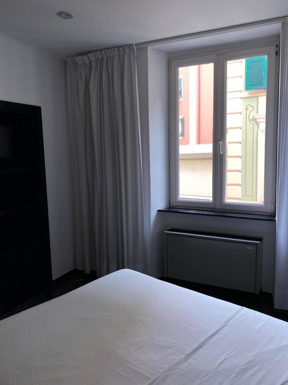 Martel Rooms - Genova Centro Brignole Bagian luar foto
