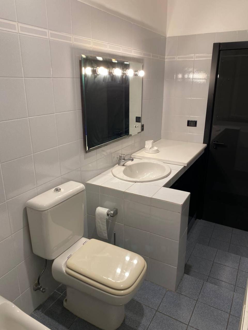 Martel Rooms - Genova Centro Brignole Bagian luar foto