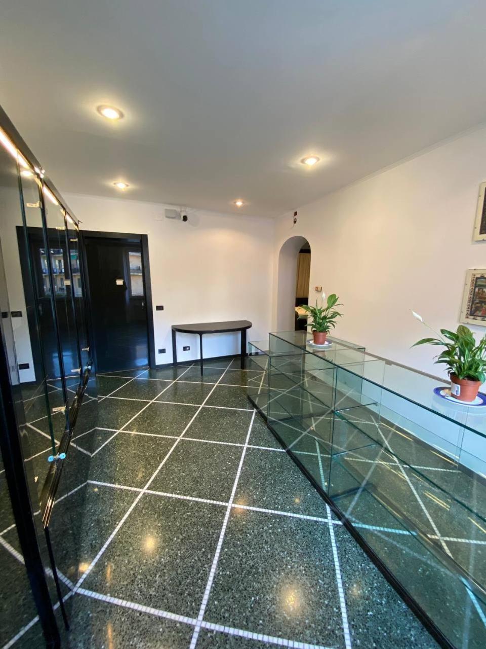 Martel Rooms - Genova Centro Brignole Bagian luar foto
