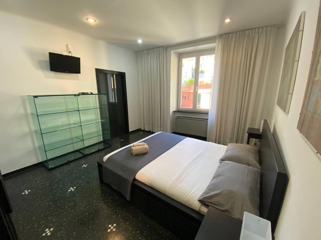 Martel Rooms - Genova Centro Brignole Bagian luar foto
