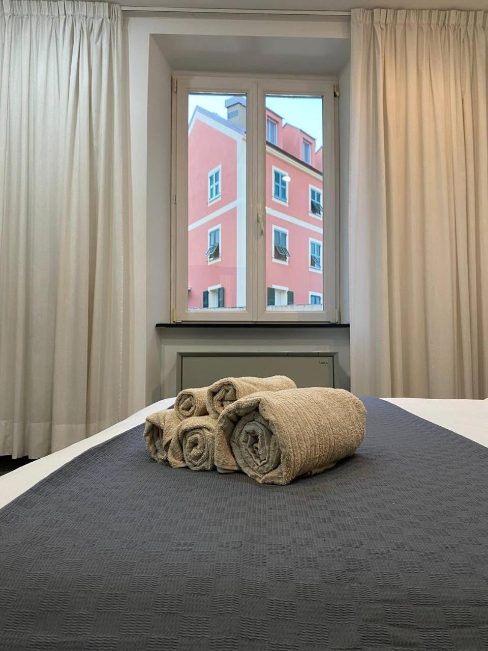 Martel Rooms - Genova Centro Brignole Bagian luar foto